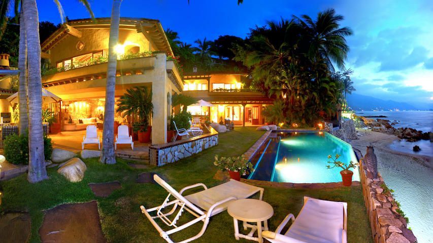 Best beachfront condo rental Puerto Vallarta Mexico